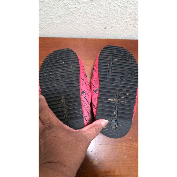 Champion Unisex Red & Black Graphic Slippers Warm Fleece Lining Unisex Size 7 - Picture 6 of 7